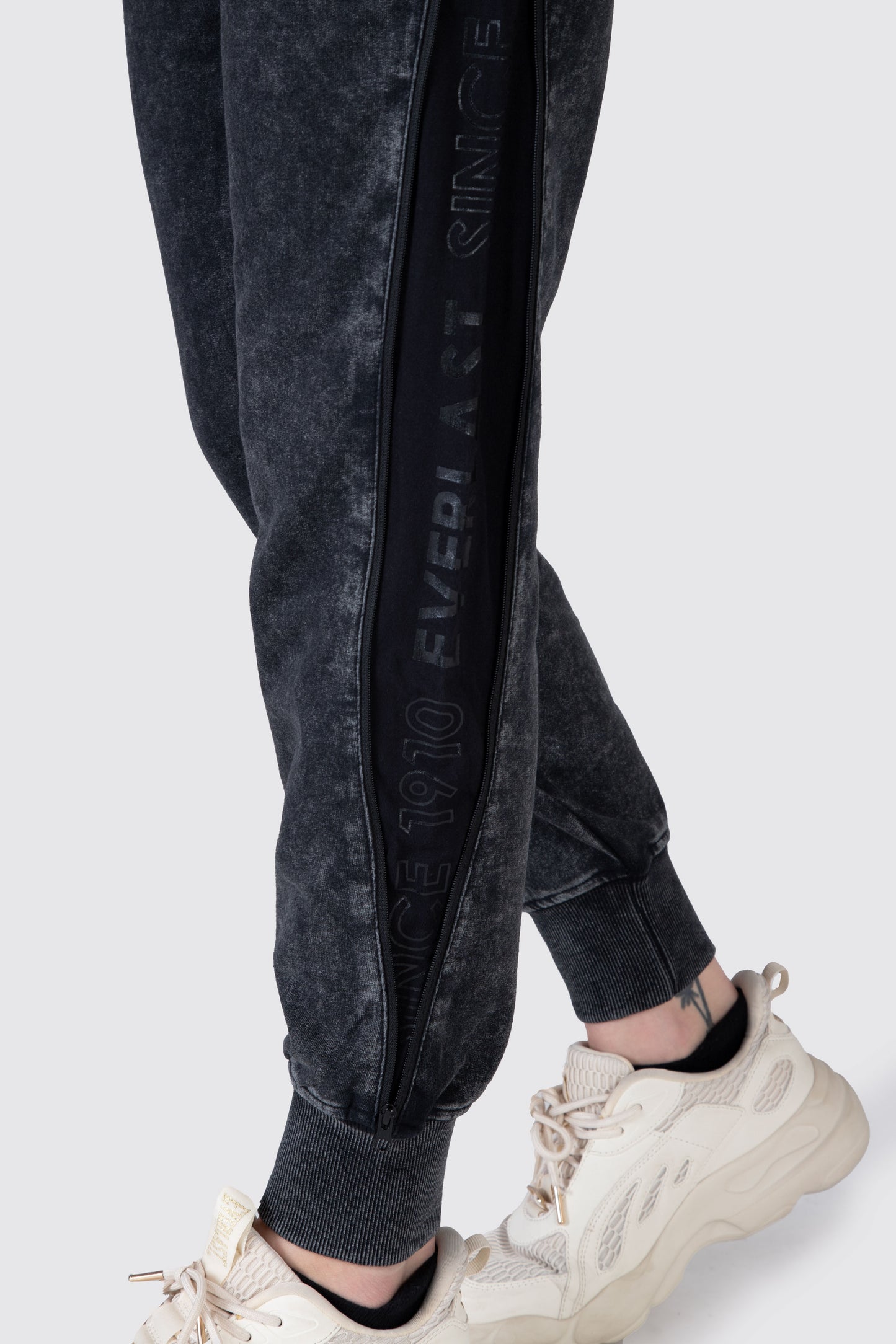 JOGGER GOLDEN GATE DARK GREY EVERLAST