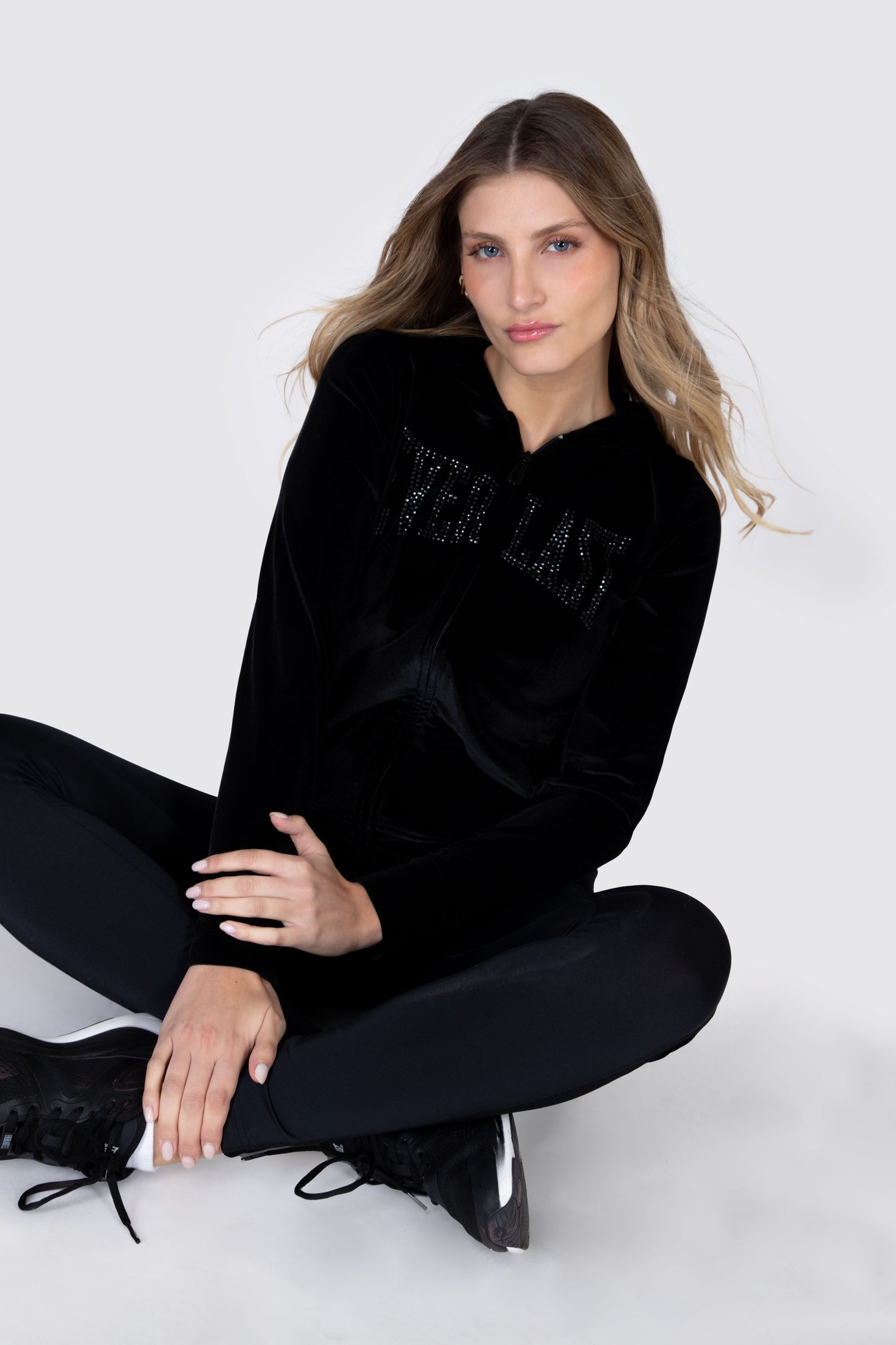 CHAQUETA TERCIOPELO MALIBU NEGRA EVERLAST