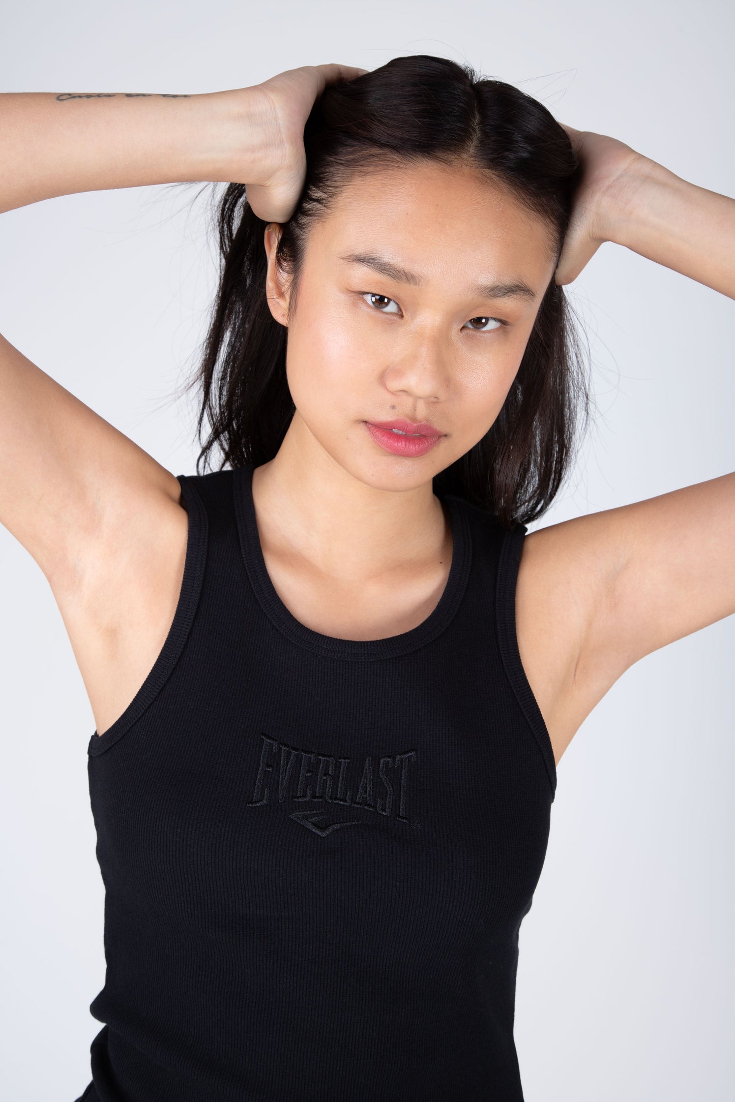 POLERA TANK MOVEMENT NEGRA EVERLAST