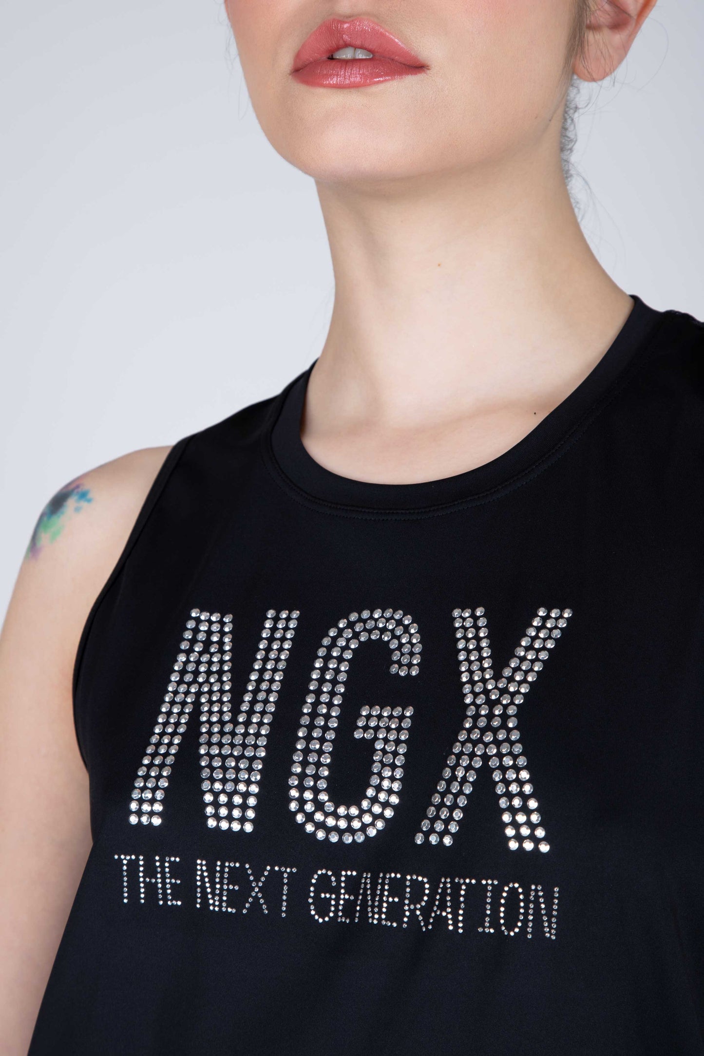 POLERA SM ABSTRACT NEGRA NGX