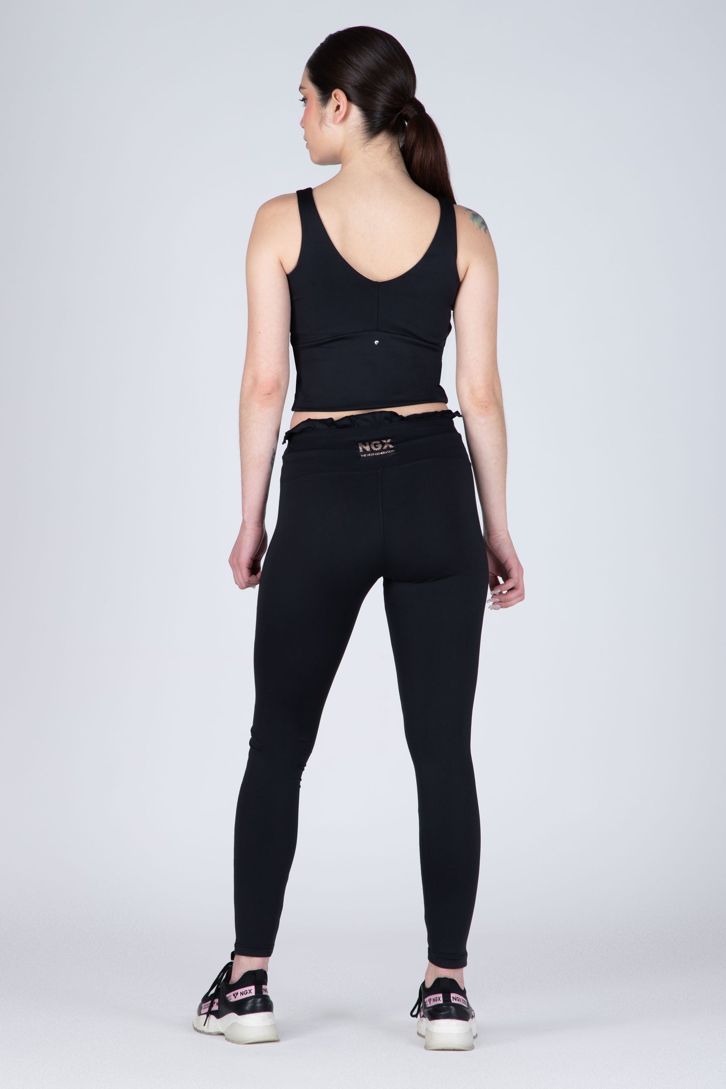 POLERA TANK IMPETUS NEGRO NGX
