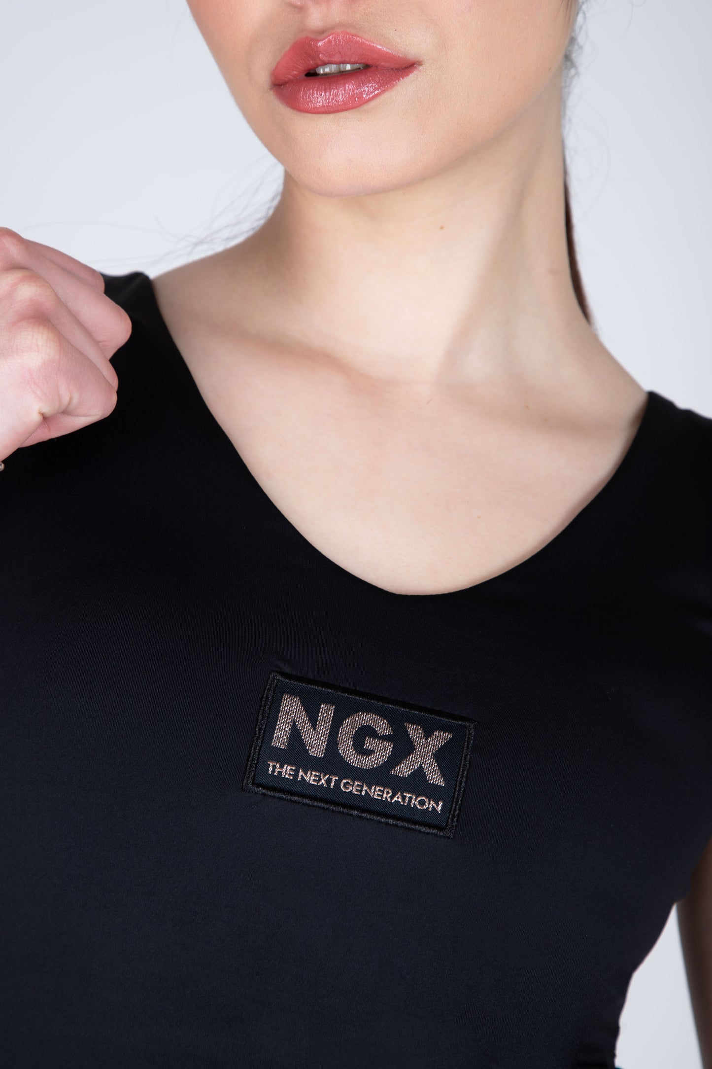 POLERA TANK IMPETUS NEGRO NGX