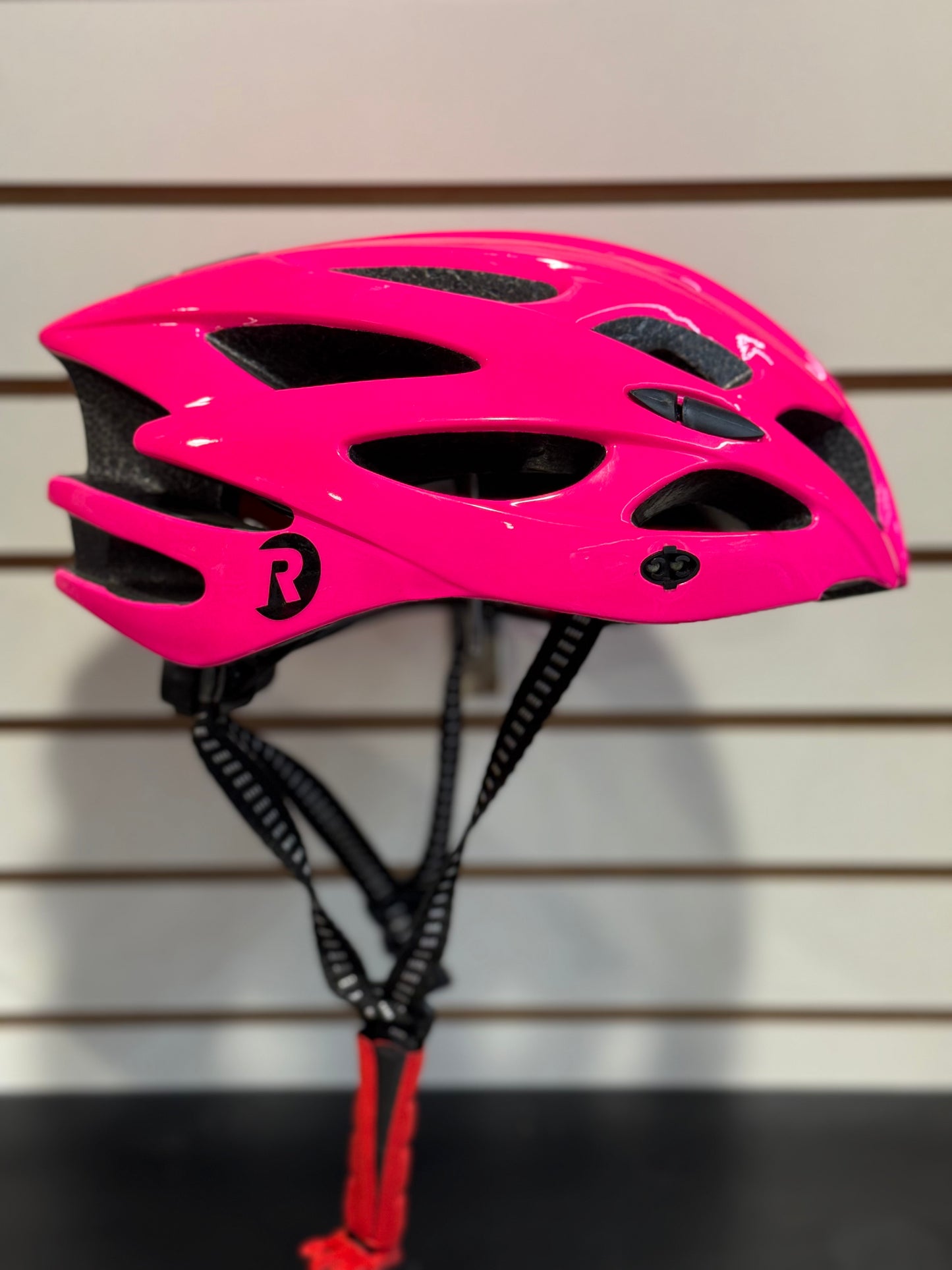 CASCO PARA BICICLETA ROSADO RADOST