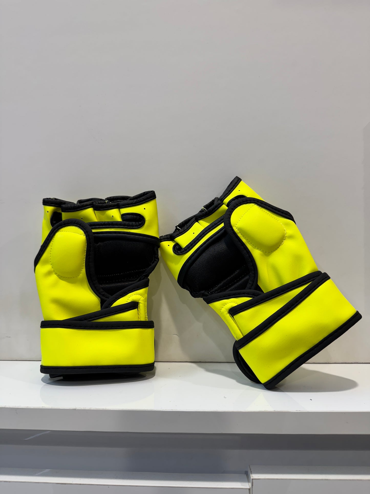 GUANTES KICK BOXING VENUM