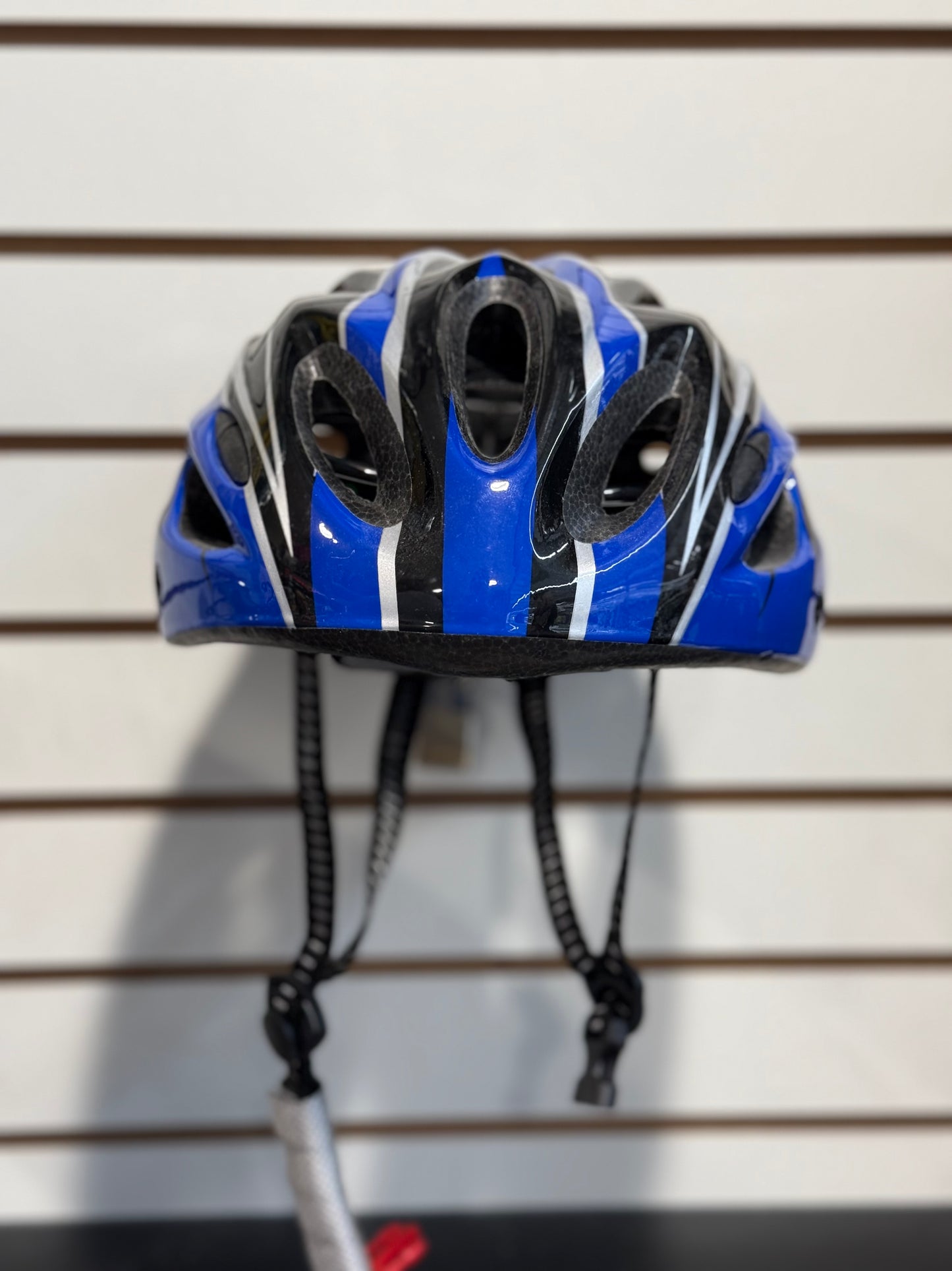 CASCO PARA BICICLETA AZUL CON NEGRO