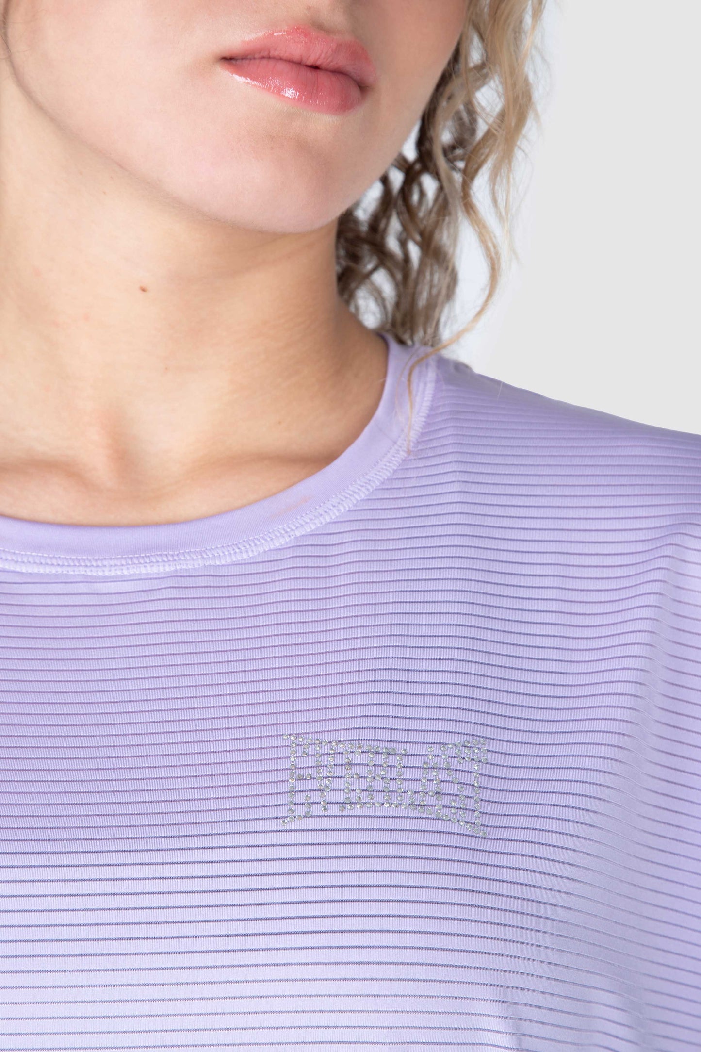 POLERA BASICA LILA EVERLAST